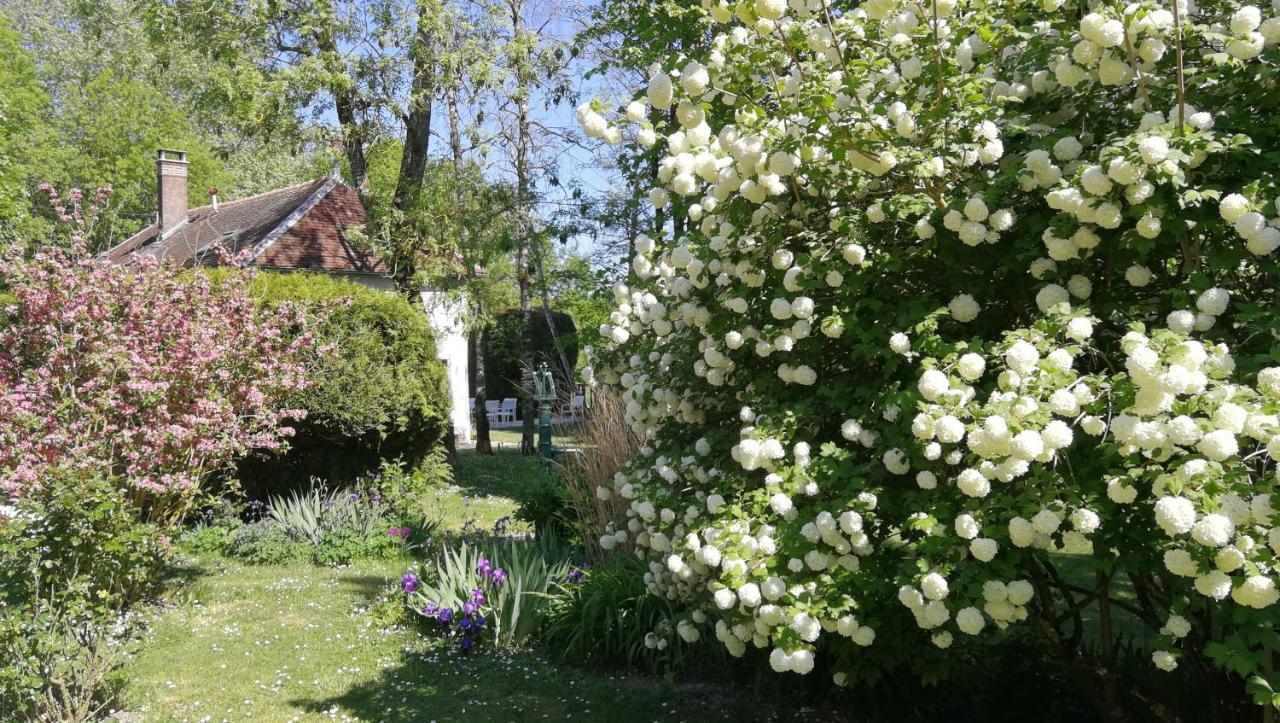 Domaine Du Carouge Hotell Lirey Exteriör bild