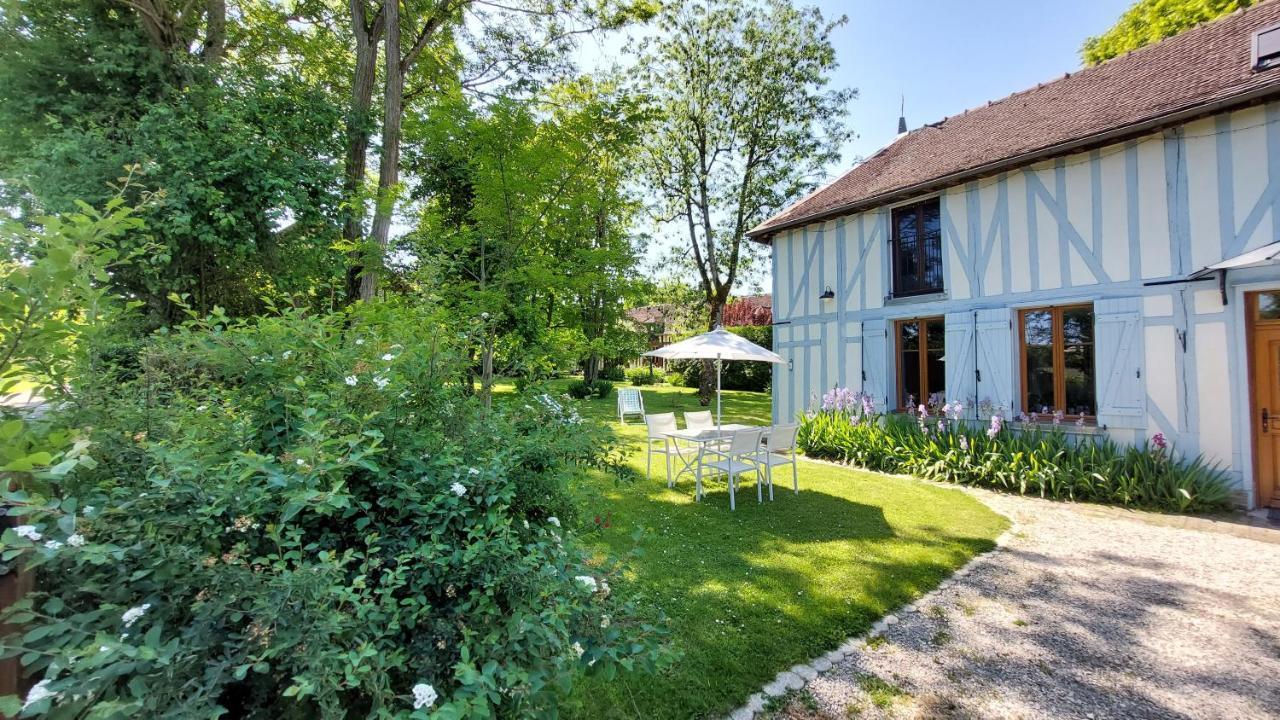 Domaine Du Carouge Hotell Lirey Exteriör bild